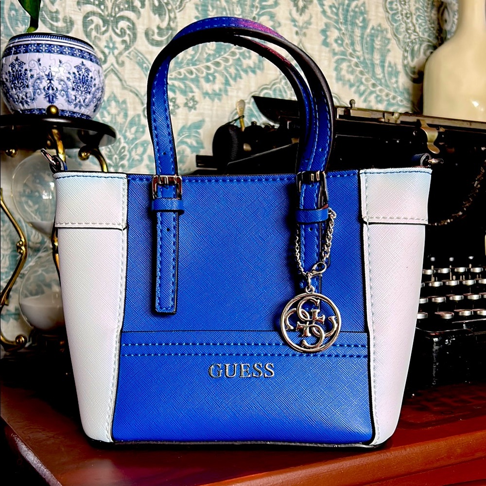 GUESS Blue and White Women's Handbag NWOT